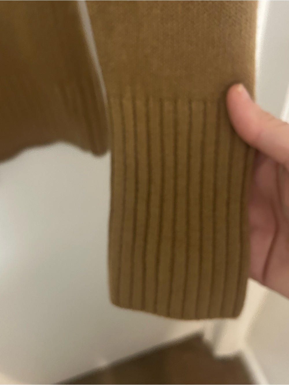 H&M Women's V-Neck Sweater in Camel - Picture 3 of 5
